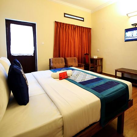 Oyo 2887 Hotel Sn International Kumily Exterior foto